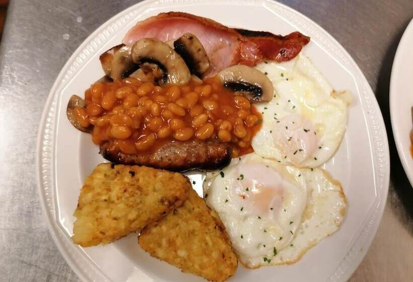 בית מלון כפרי The Waverley