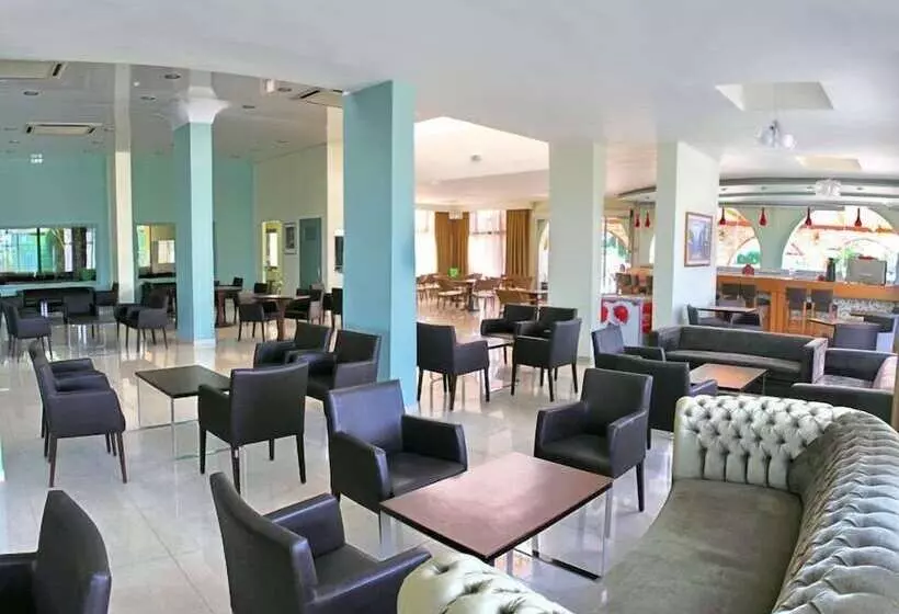 Silver Bay Hotel & Bungalows