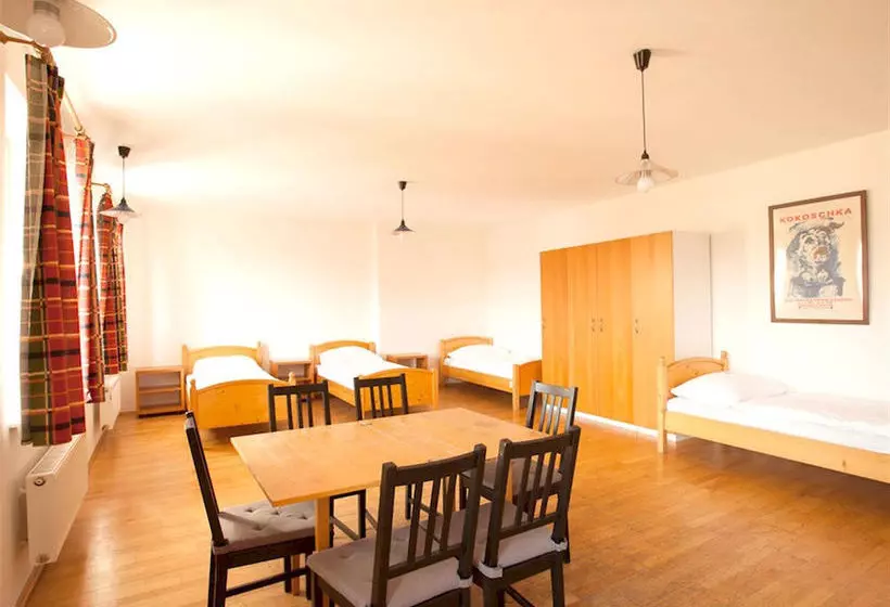 Travellers Hostel Dlouha