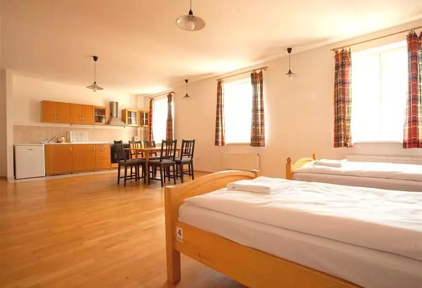 Travellers Hostel Dlouha