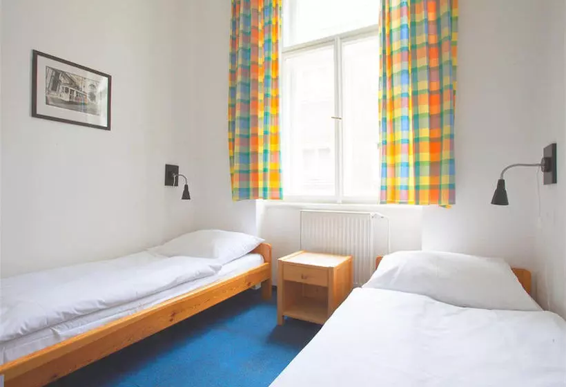 Travellers Hostel Dlouha