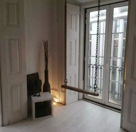 پانسیون Party Zone