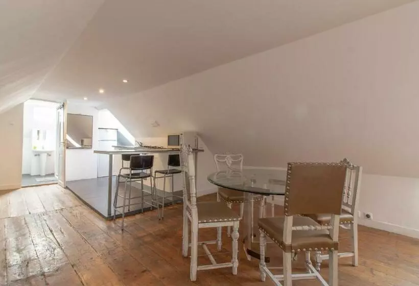 پانسیون Party Zone