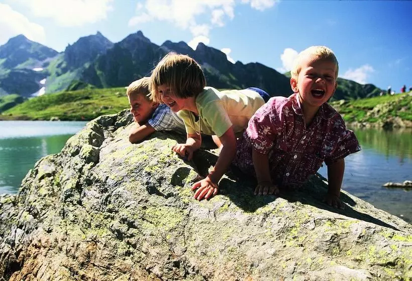 Aamiaismajoitus (B&B) Serviced Apartments Wallis