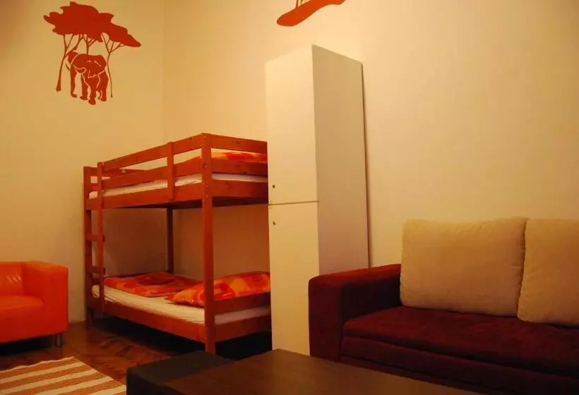 Boomerang Hostel
