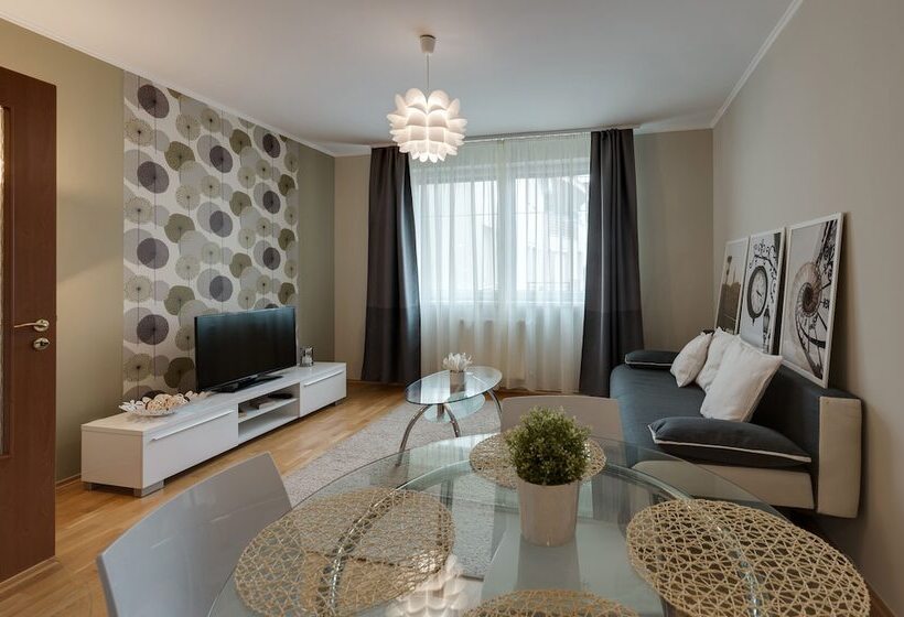 Central Passage Apartments By Vagabond