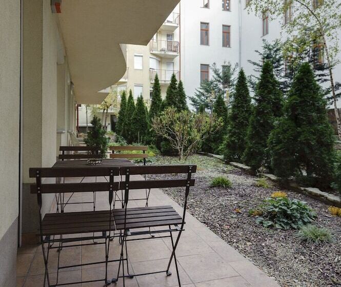 Central Passage Apartments By Vagabond