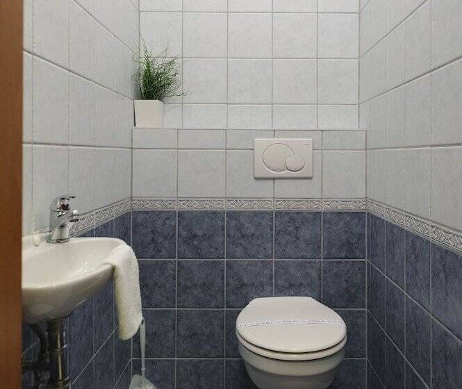 Central Passage Apartments By Vagabond