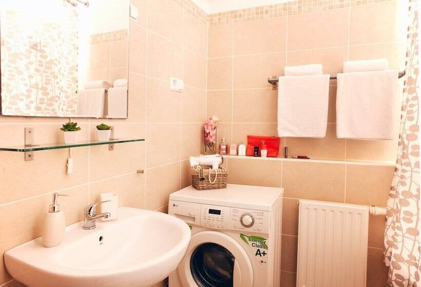 Central Passage Apartments By Vagabond