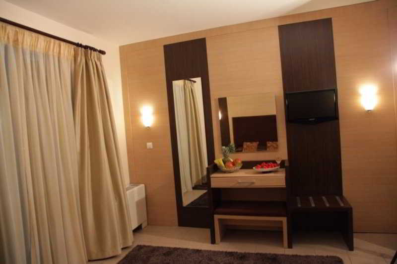 Отель Alexander