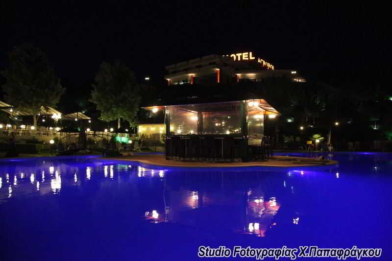 Отель Alexander