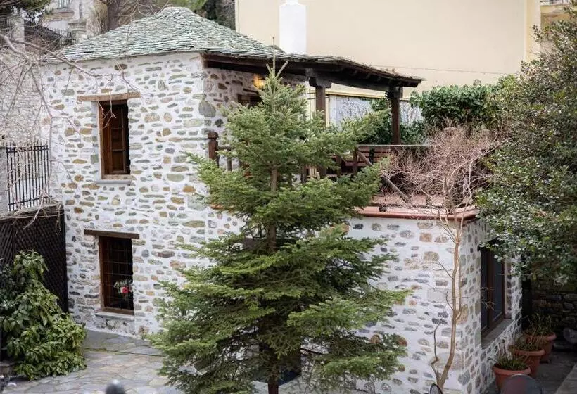 ホテル Archontiko Naoumidi