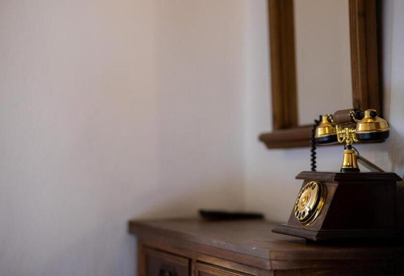 호텔 Archontiko Naoumidi