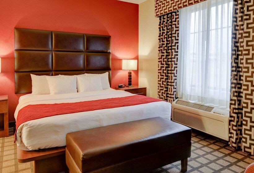 فندق Comfort Inn & Suites Fort Smith I540