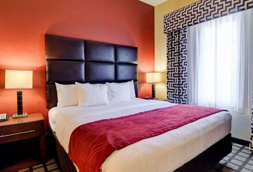 호텔 Comfort Inn & Suites Fort Smith I540