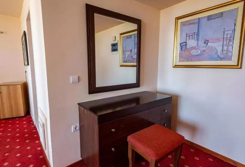 호텔 Dolphin Resort & Conference