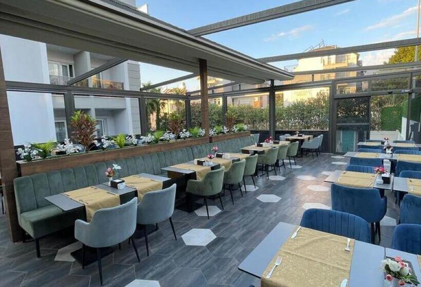 בית מלון כפרי Dynasty