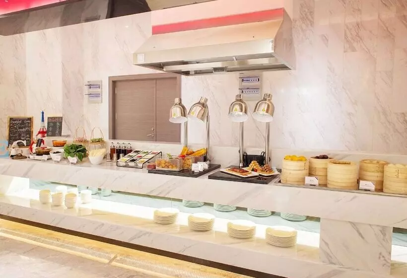 Отель Mercure Harbin Central Street Sophia Church