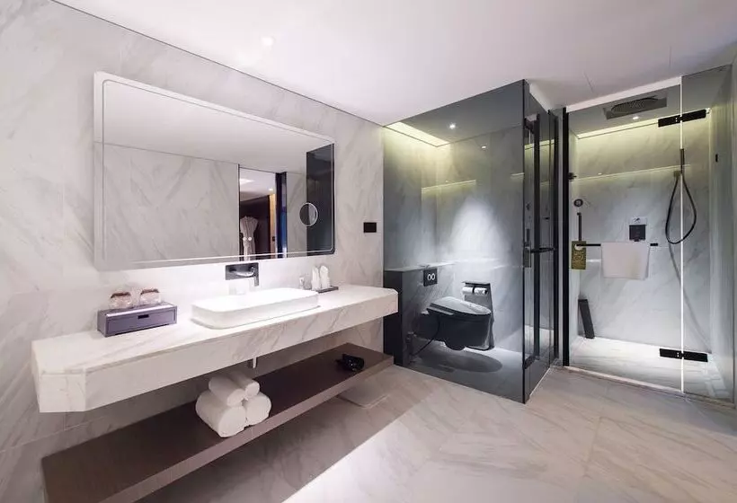 Отель Mercure Harbin Central Street Sophia Church