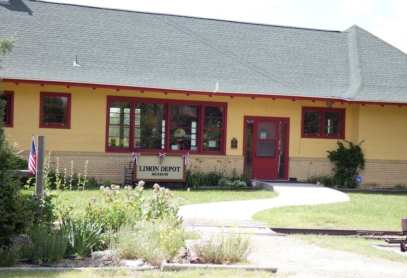 Holiday Inn Express Hotel & Suites Limon I 70/exit 359, An Ihg