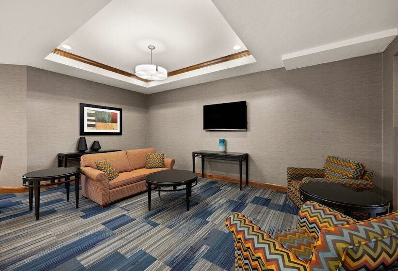 Holiday Inn Express Hotel & Suites Limon I 70/exit 359, An Ihg