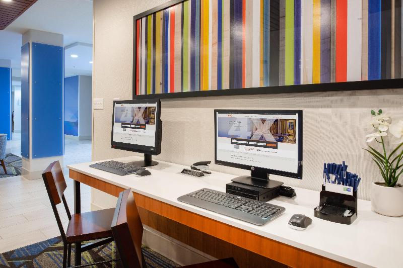 Hotel Holiday Inn Express & Suites Phoenix Glendale Dist, An Ihg