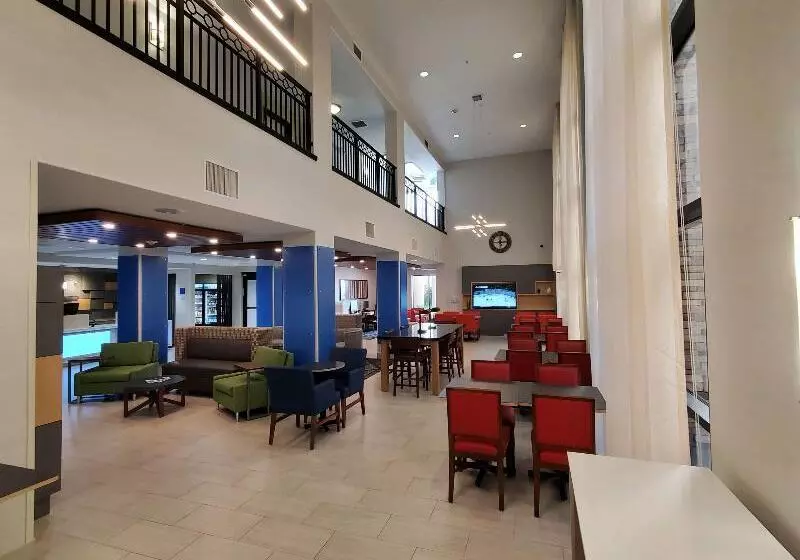 ホテル Holiday Inn Express & Suites Phoenix Glendale Dist, An Ihg