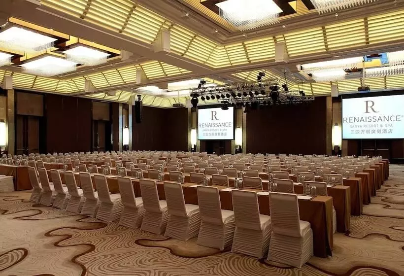 Отель Renaissance Sanya Haitang Bay Resort