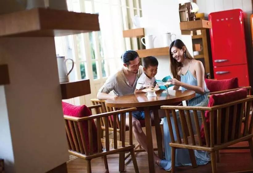 Отель Renaissance Sanya Haitang Bay Resort