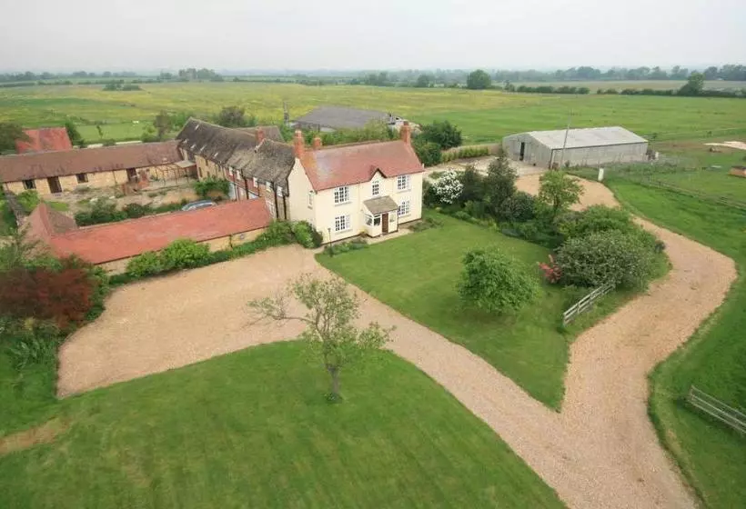 Bed and Breakfast Lowerfield Farm