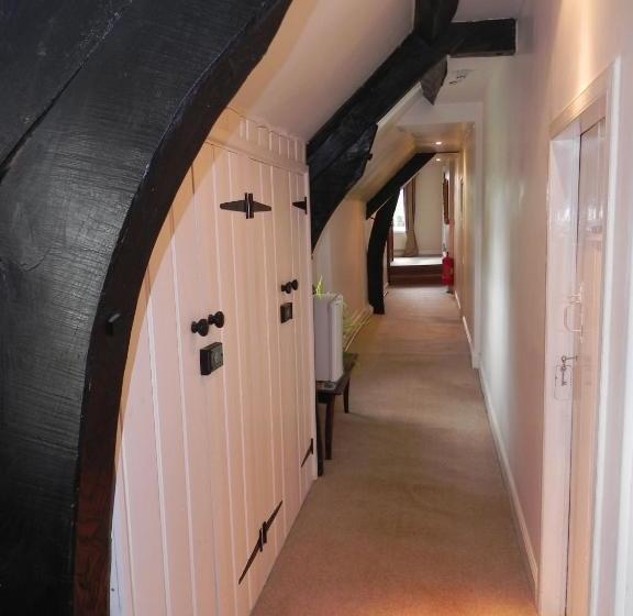 مبيت وإفطار Lowerfield Farm