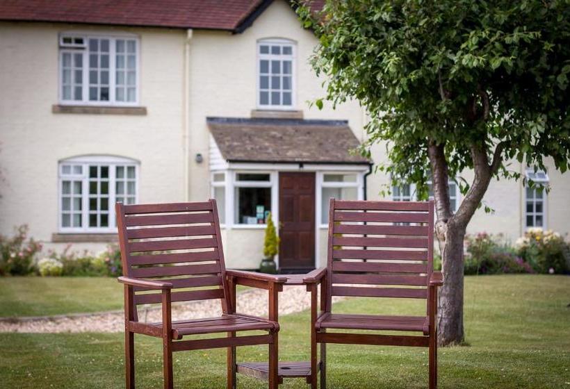 مبيت وإفطار Lowerfield Farm