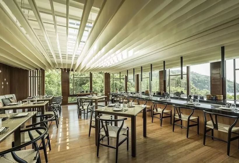 Four Seasons Resort Seychelles