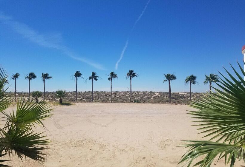 Laos Mar Hotel & Suites