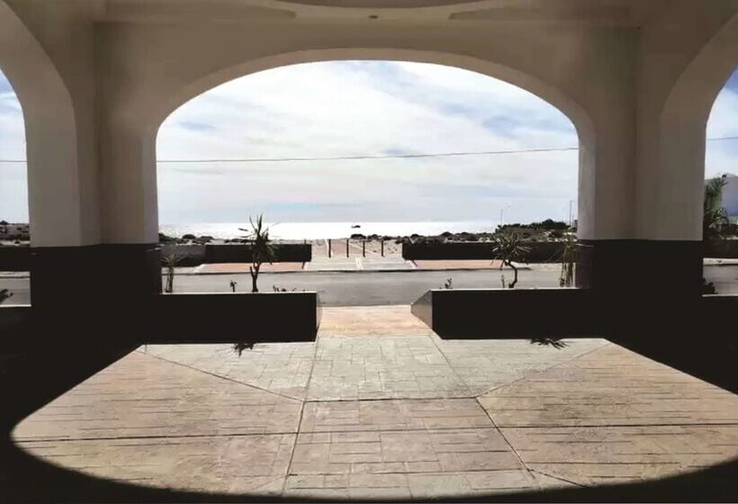 Laos Mar Hotel & Suites