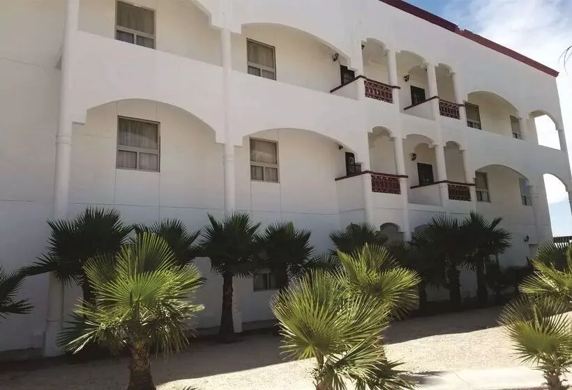 Laos Mar Hotel & Suites