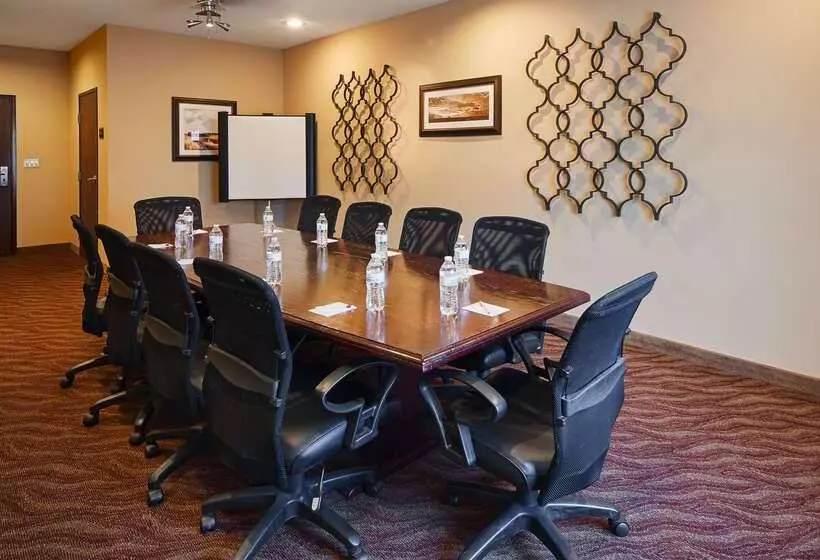 فندق Best Western Plus Burleson Inn & Suites