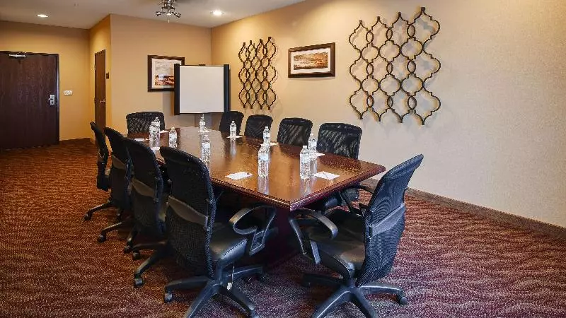 فندق Best Western Plus Burleson Inn & Suites