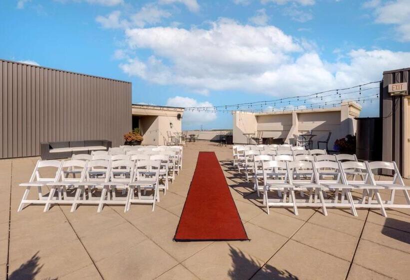 C Hotel By Carmen S, Bw Premier Collection