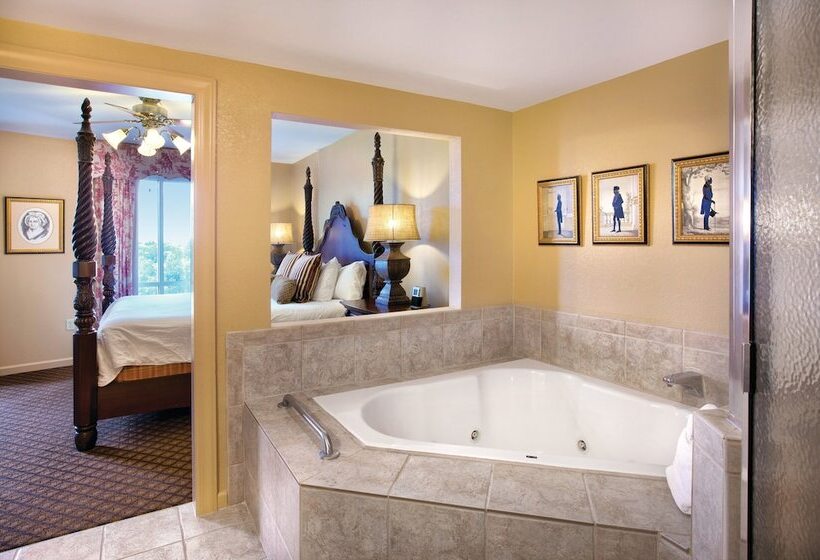 Отель Club Wyndham Old Town Alexandria