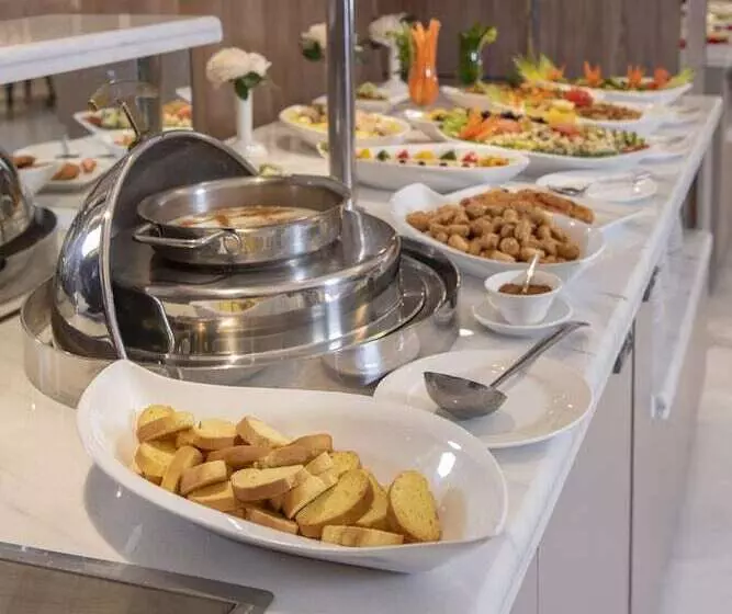 Corp Executive Hotel Doha Suites