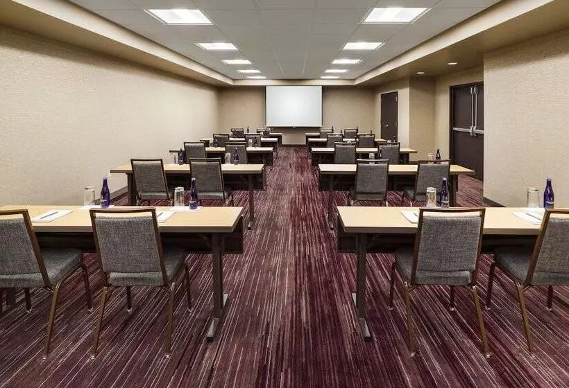 호텔 Courtyard Chicago Bloomingdale