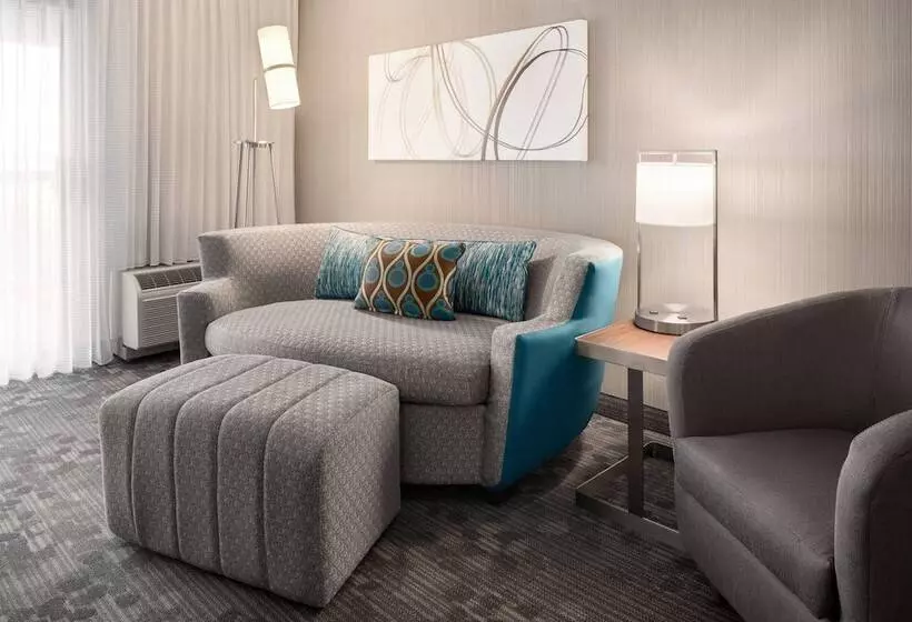 호텔 Courtyard Chicago Bloomingdale