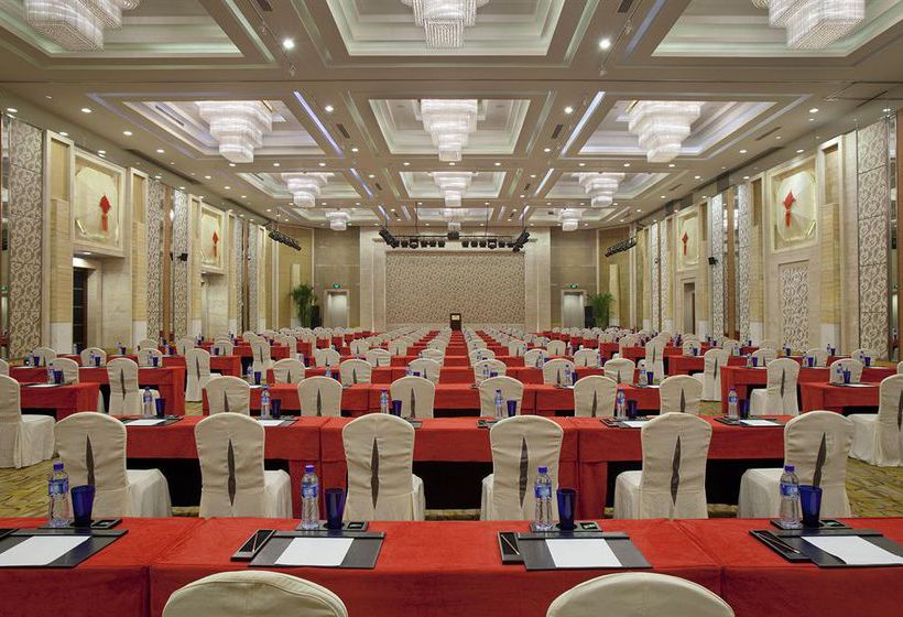 酒店 Crowne Plaza Dandong