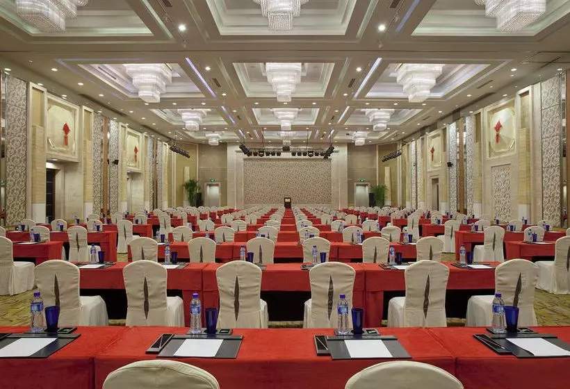 ホテル Crowne Plaza Dandong