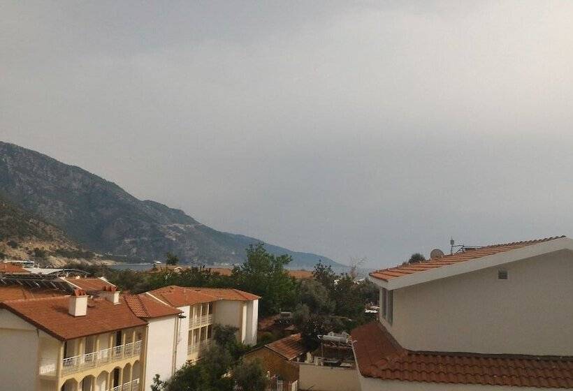 בית מלון כפרי Montebello Deluxe