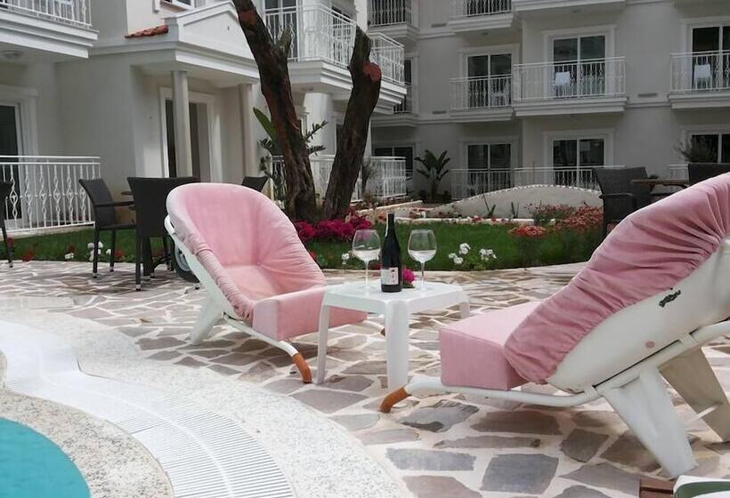 בית מלון כפרי Montebello Deluxe