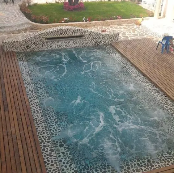 Hotel Montebello Deluxe