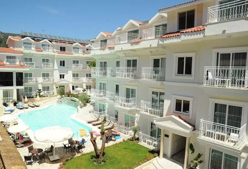 Hotel Montebello Deluxe