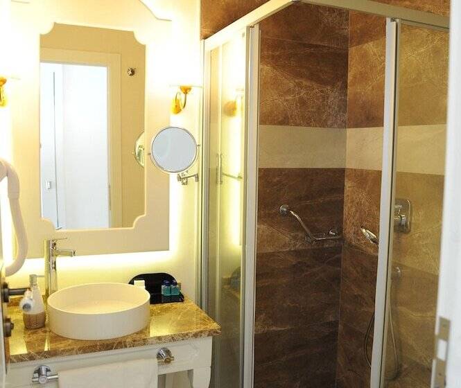 בית מלון כפרי Montebello Deluxe